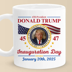 Champion Of The People Returns With A Vision - US Elections Accent Mug