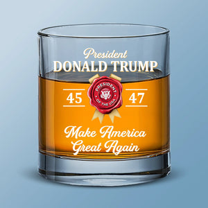 The Storm Didn’t Break This Man - US Patriotic Pride Whiskey Glass - Gift For Conservative Supporters