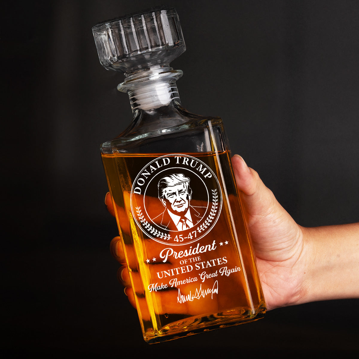 Tailored For True Fans - US Patriotic Pride Glass Whiskey Bottle